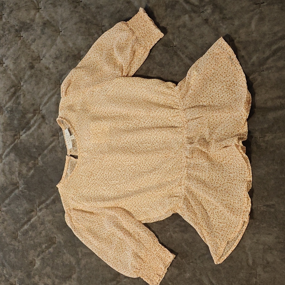 NWT Hayden pucker blouse